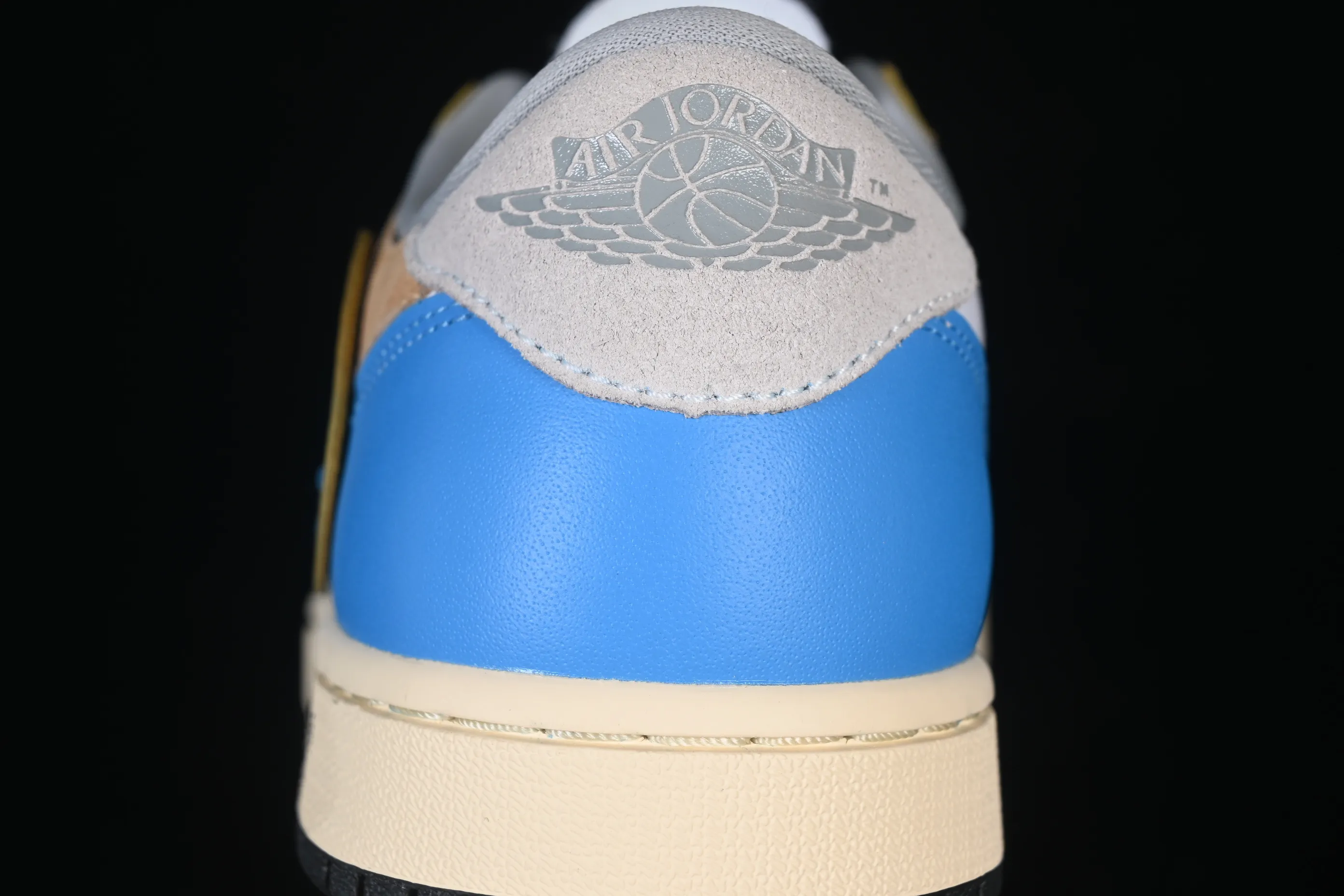 All Categories Air Jordan Jordan Series Basketball Shoes Air Jordan 1 Low Travis Scott x Air Jordan 1 Low OG AJ1 Joe 1 Joint Overhead XZ6868-006